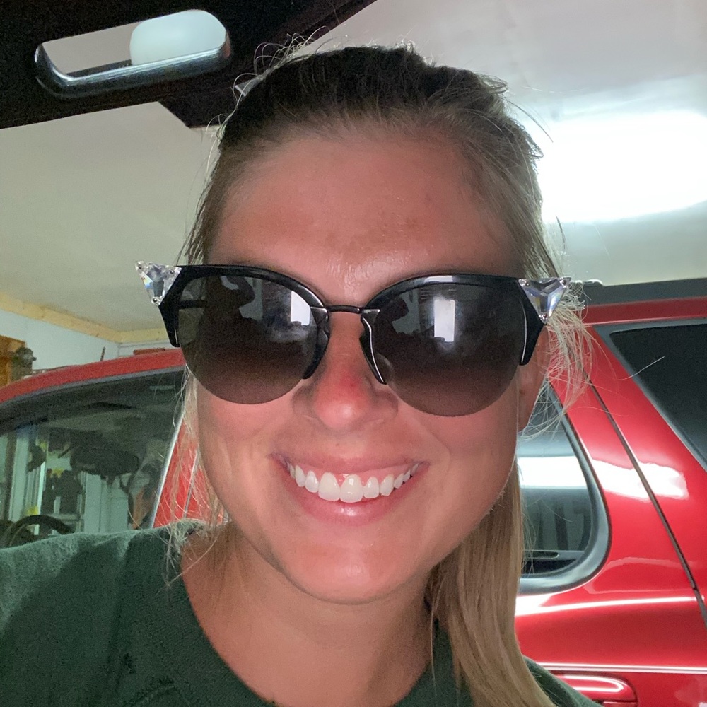 Fendi Sunglasses - Picture 5 of 5